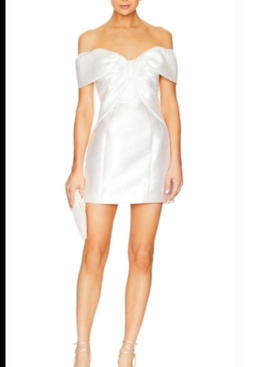 Elliatt Dresses & Skirts - Off-Shoulder White Satin Mini Dress